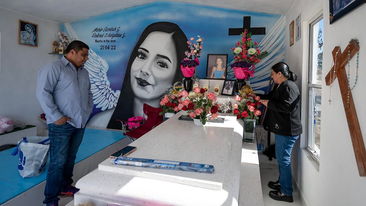 DEBANHI ESCOBAR VIX DOCUMENTAL