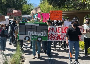ESTUDIANTES NUEVO LEÓN TARIFAZO