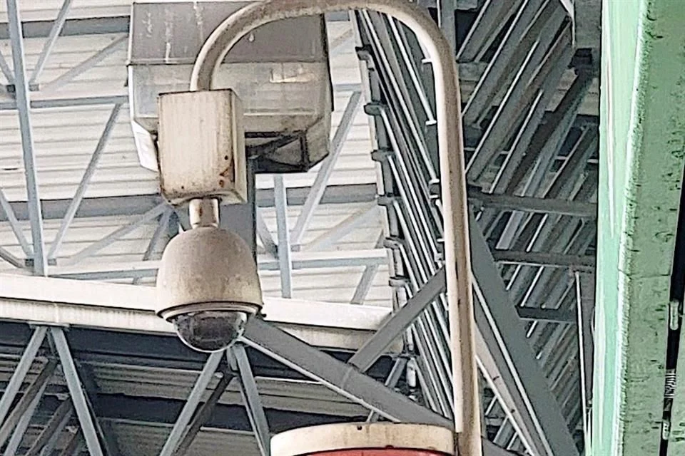 Pega El Abandono De Samuel García A La Línea 1 Del Metro