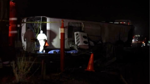 volcadura-en-Apodaca-Ruta-611-Carretera-Miguel-Alemán-IMSS-Nuevo-León-transporte-público