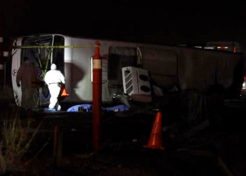 volcadura-en-Apodaca-Ruta-611-Carretera-Miguel-Alemán-IMSS-Nuevo-León-transporte-público