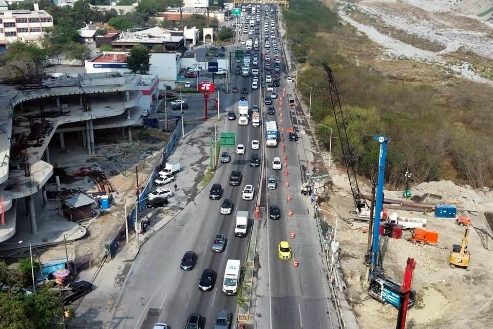 Drenaje-pluvial-Línea-4-río-Santa-Catarina-inundaciones