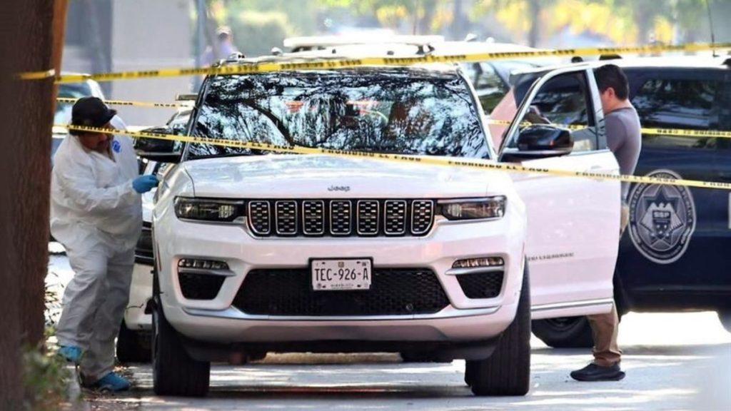 Peritos revisan ejecutado en San Pedro Nuevo León