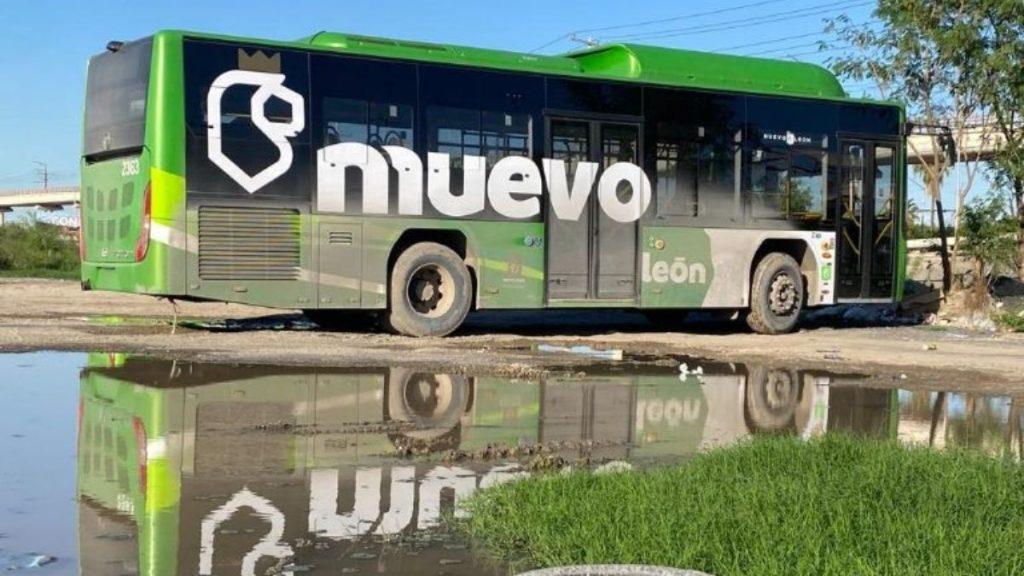 calor-extremo-en-las-paradas-de-camion-en-nuevo-leon