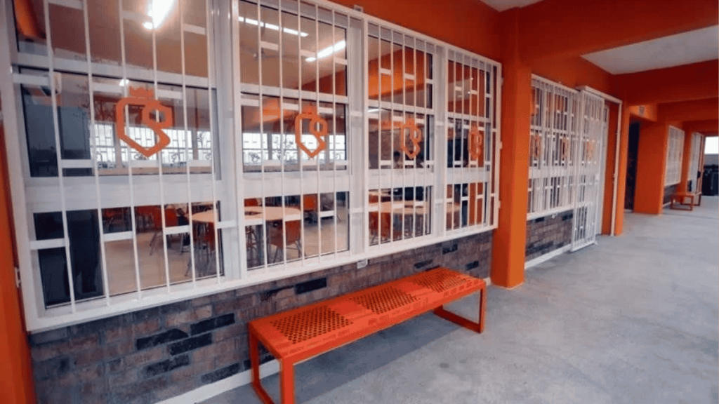 secundaria naranja en Cadereyta - Minuto Cero