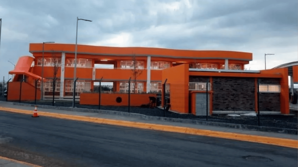 secundaria naranja en Cadereyta - Minuto Cero